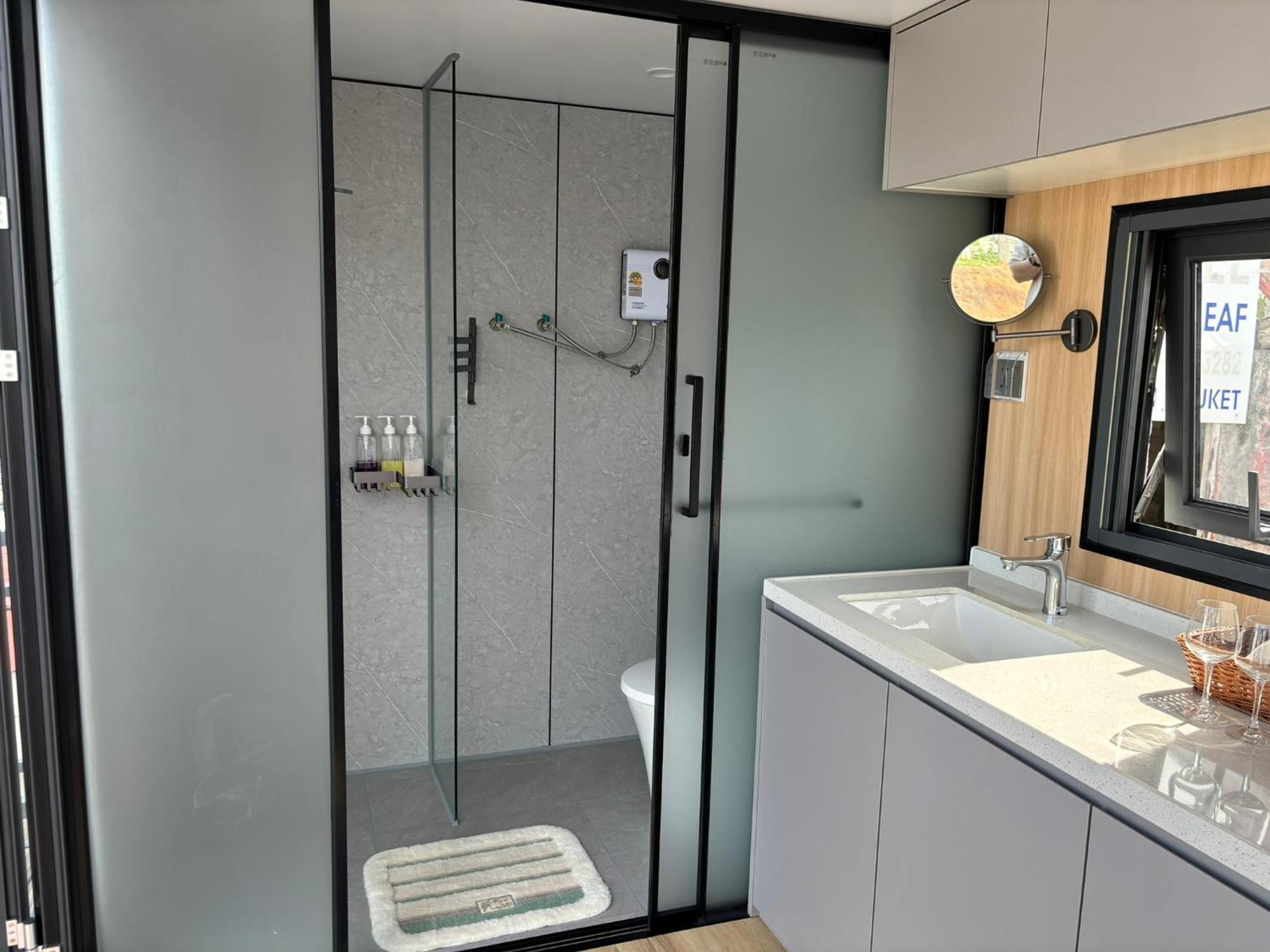 Space House Hotel Phuket Rawai Exterior photo