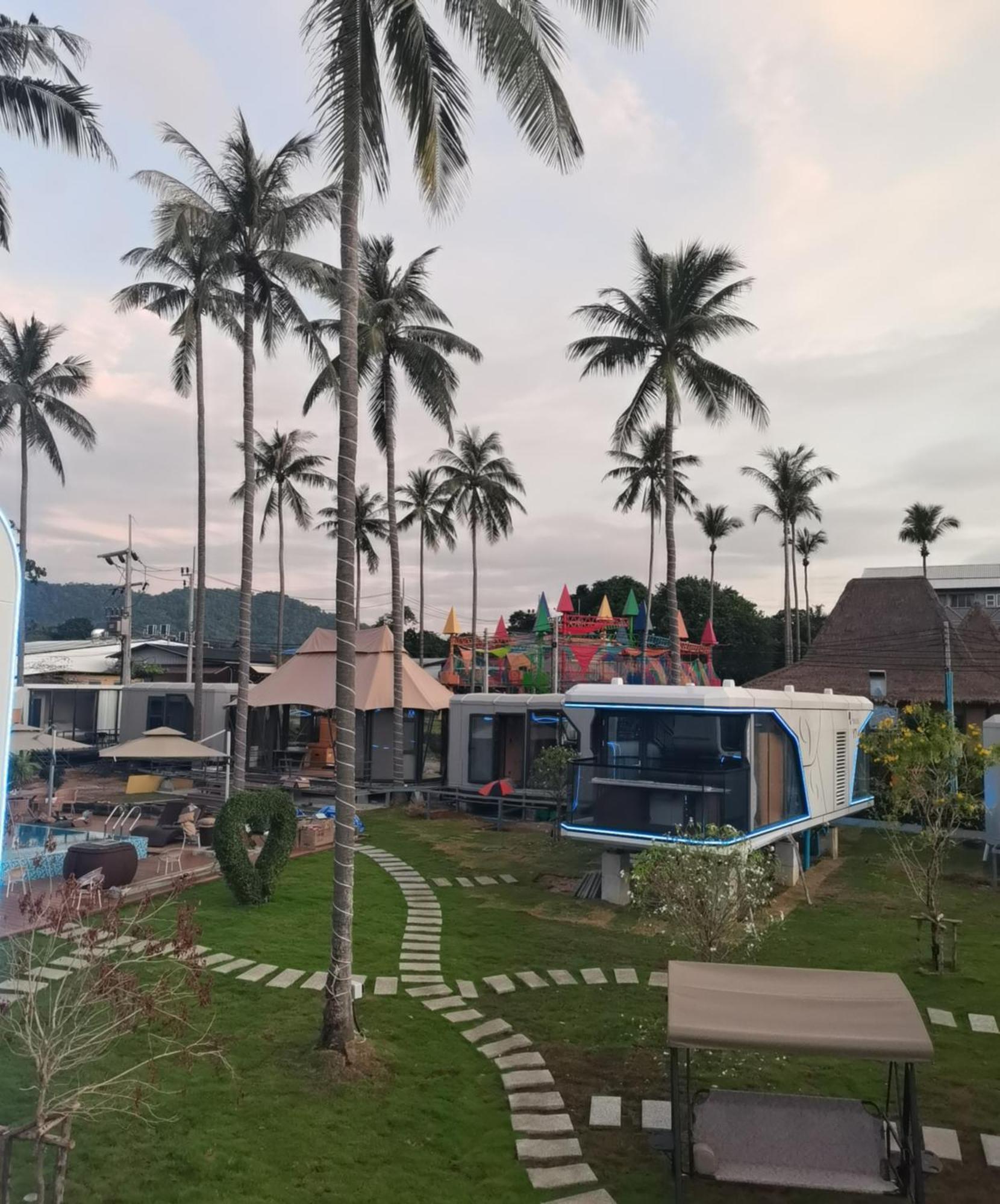 Space House Hotel Phuket Rawai Exterior photo
